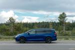 Chrysler Pacifica Limited S Appearance Package 2017 года
